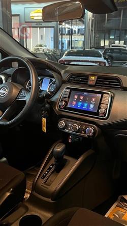 نيسان فيرسا